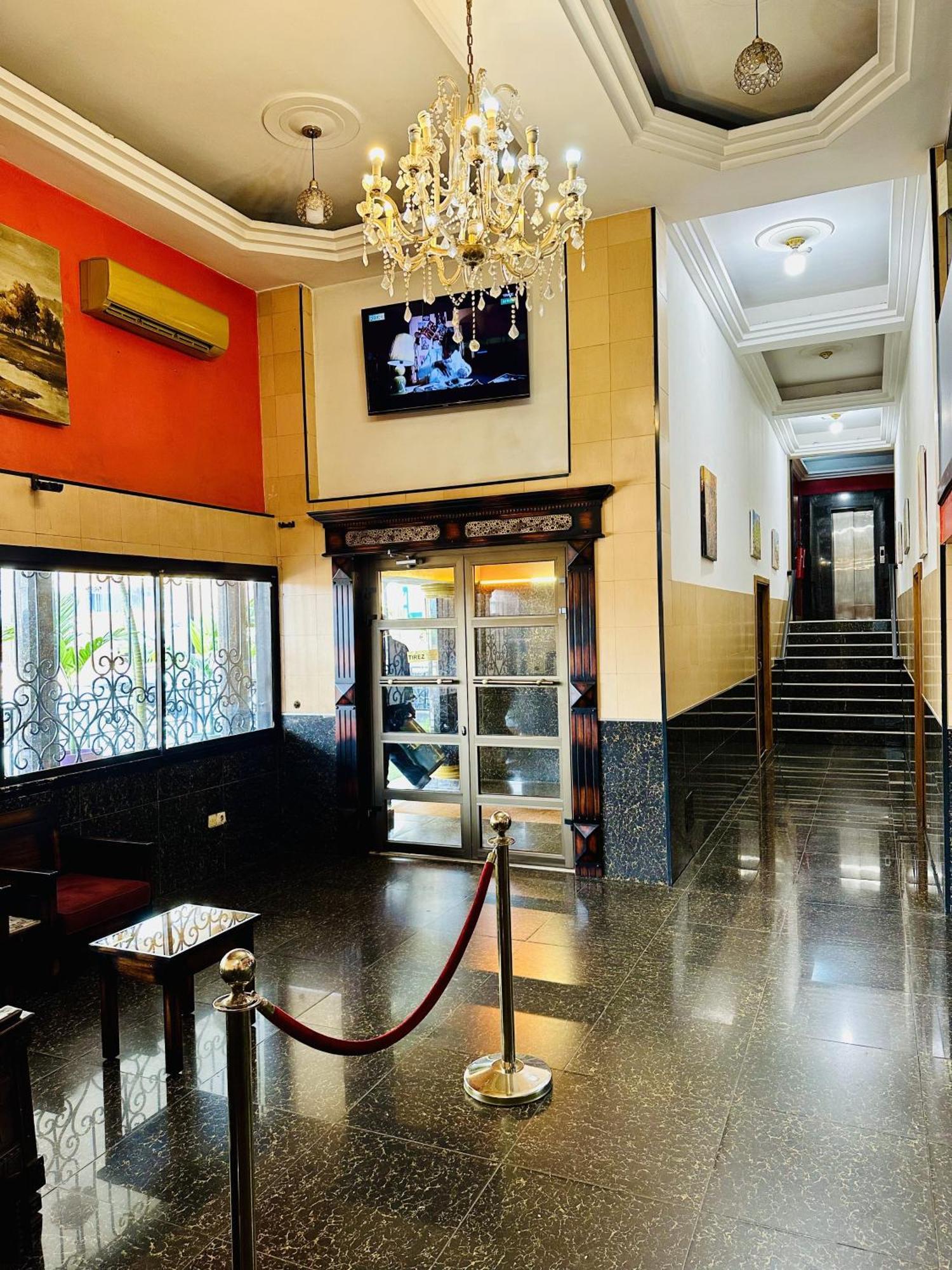 Yaahot Hotel Yaounde Luaran gambar
